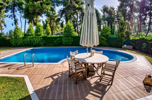 Foto 19 - Experience the Luxurious Life at Villa Naoumi