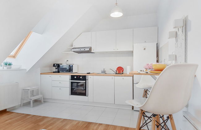 Attic Studio near Carol Park - Foto 14