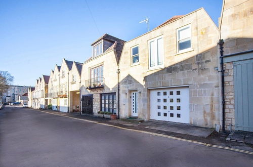 Photo 38 - Georgian Coach House Mews Central Bath