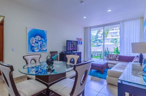 Foto 15 - Beautiful Ground Floor Two Bedroom Suite at Ixchel