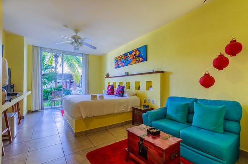 Photo 13 - Beautiful Ground Floor Two Bedroom Suite at Ixchel