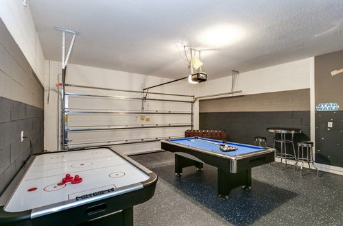 Photo 52 - 6bed 4Ba Villa Game Room Pool Spa