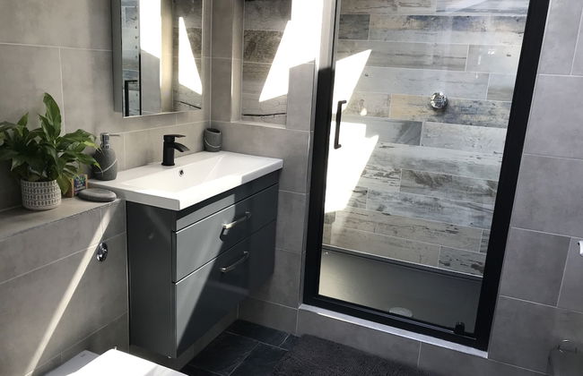 Immaculate 1-bed Apartment Cornwall With hot tub - Foto 19
