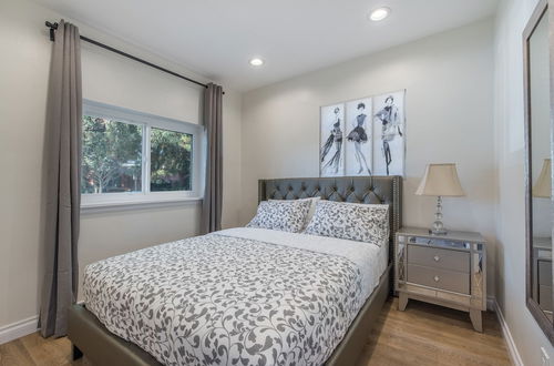 Photo 17 - Luxurious Studio City Home