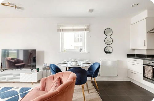 Photo 7 - Stunning Modern Apartment in Rochester, England