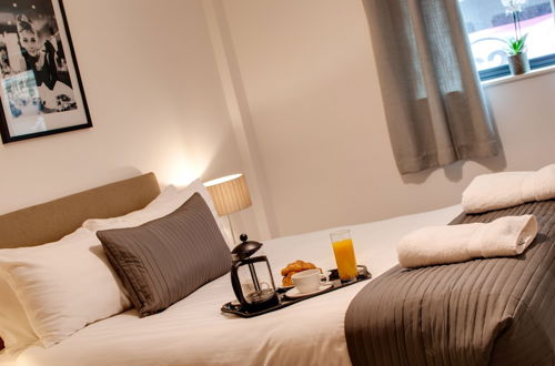 Photo 9 - Base Serviced Apartments - Cumberland Apartments