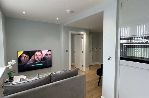 Foto 10 - Luxurious ONE Bedroom Apartment IN Bond Street