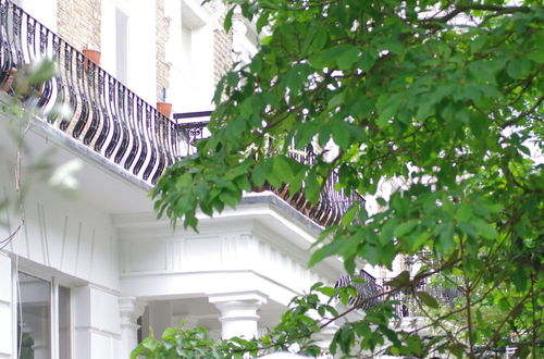 Photo 21 - The London Agent Notting Hill Balcony