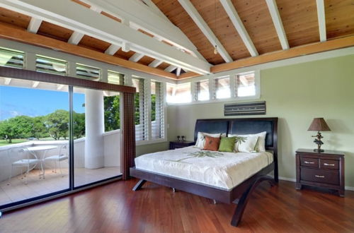 Photo 5 - Rate Elegant Home With hot tub and Pool on Makai Golf Course