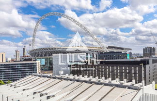 Photo 1 - Lush Apartment - London Designer Outlet