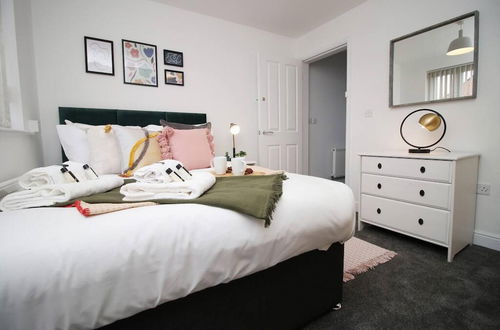 Photo 8 - Isla House - Newport City Centre - Sleeps 7