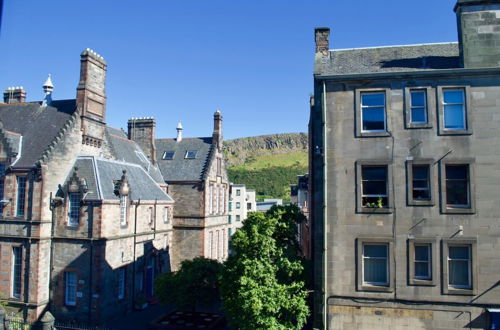 Photo 12 - Central and Spacious Flat - Royal Mile