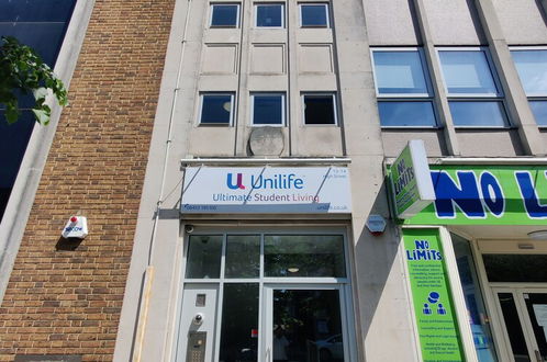 Photo 13 - Unilife High Street