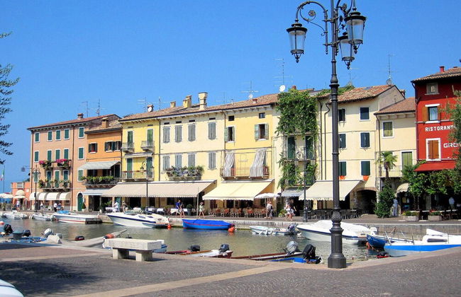Vibrant Holiday Home in Lazise with Swimming Pool near Lake - Foto 36