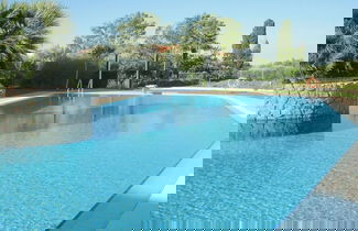 Foto 1 - Vibrant Holiday Home in Lazise with Swimming Pool near Lake