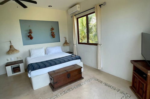 Photo 4 - Luxury Ocean Front Villa - Adults Only