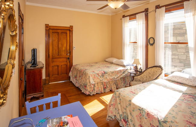 Serendipity Resort & Suites - Photo 4