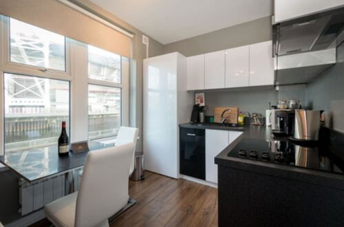 Photo 13 - Aaron Wise Serviced Apartments