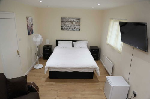 Photo 11 - Budget 4-bedrooms In Thamesmead