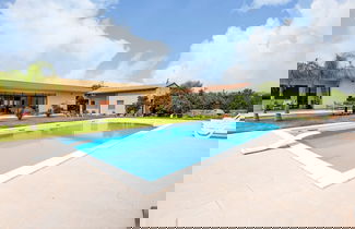 Foto 1 - Belvilla by OYO Dream Villa With Private Pool