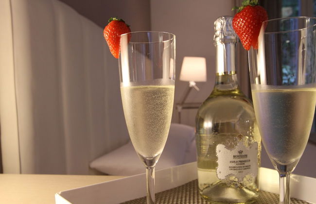 Soglow Business Class Aparthotel - Photo 2