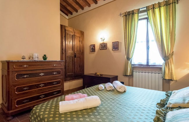 Apartment in Todi With Pool and Garden - Photo 3