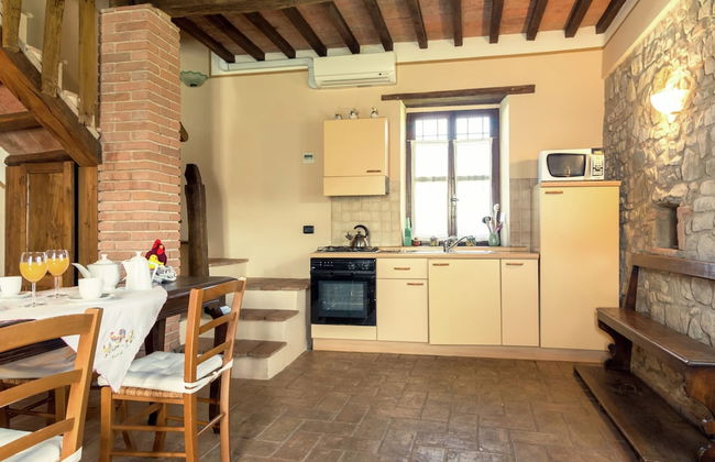 Apartment in Todi With Pool and Garden - Photo 6