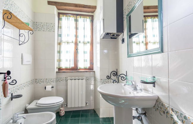 Apartment in Todi With Pool and Garden - Photo 13