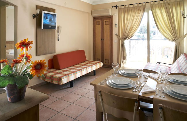 Club Anastasia Hotel - Photo 8