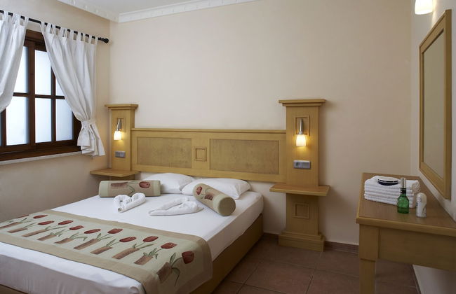 Club Anastasia Hotel - Photo 4