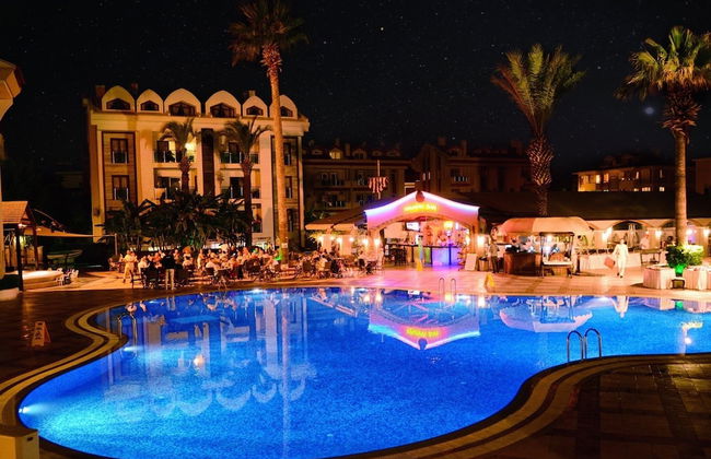Club Anastasia Hotel - Photo 22
