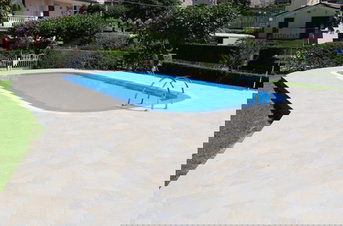 Foto 18 - Cottage Near Lake Garda With Pool