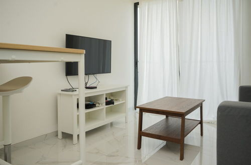 Photo 11 - Comfort And Serene 2Br At Sky House Bsd Apartment