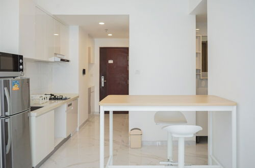 Photo 12 - Comfort And Serene 2Br At Sky House Bsd Apartment