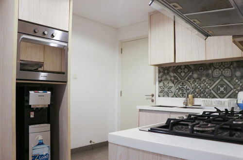 Photo 8 - Elegant And Spacious 2Br At Apartment Simprug Park Residences