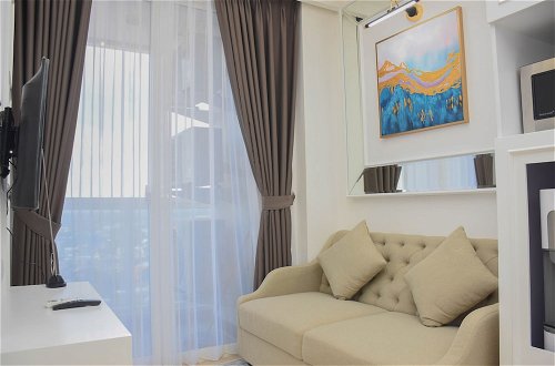 Foto 10 - Modern And Comfy 2Br At Menteng Park Apartment