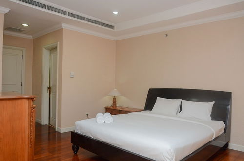 Foto 5 - Strategic 2Br At Istana Sahid Sudirman Apartment