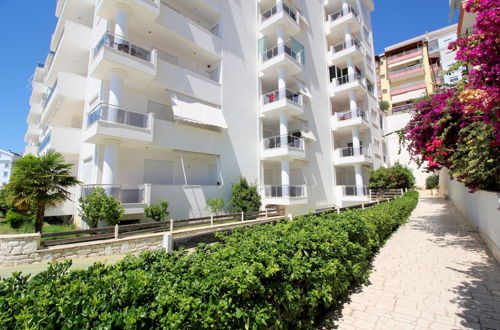 Foto 45 - Beachfront Sion Sarande Apartment B