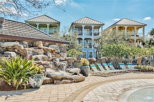Photo 7 - Coral By Avantstay Gorgeous Three Story Home w/ Two Balconies