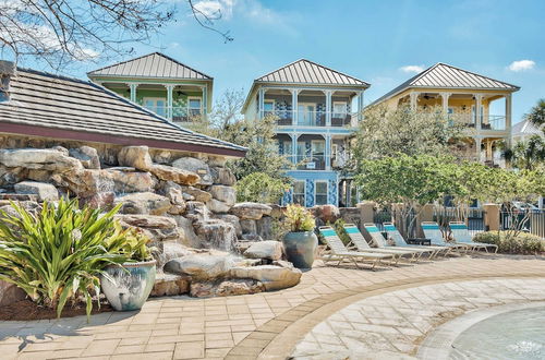 Photo 8 - Coral By Avantstay Gorgeous Three Story Home w/ Two Balconies