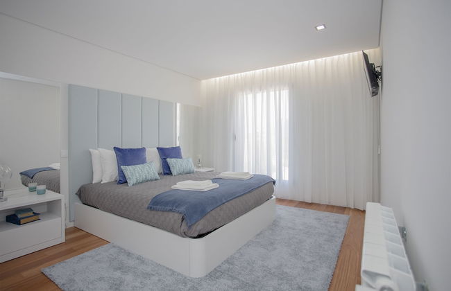 Liiiving -Luxury River View Apartment IV - Photo 4