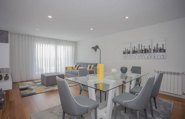 Liiiving -Luxury River View Apartment IV - Photo 26