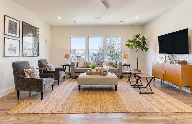 Springsteen by Avantstay Stylish Townhouse in Nashville! - Photo 10