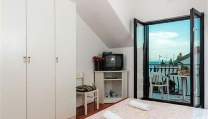 Foto 1 - Exquisite Apartment With Balcony and Sea View