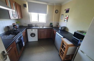 Foto 3 - Homely 1 Bedroom Apartment in Beckton With Parking