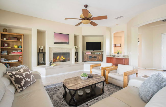 Palisades by Avantstay Gorgeous Backyard w/ Pool, Spa & Games - Foto 7