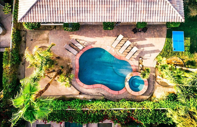 Palisades by Avantstay Gorgeous Backyard w/ Pool, Spa & Games - Foto 23