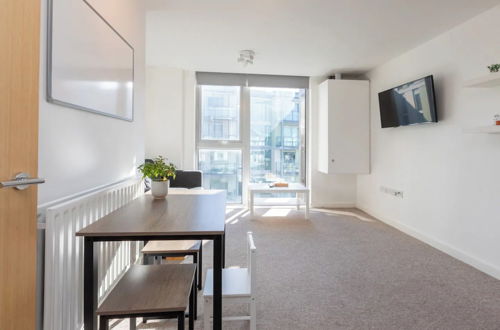 Foto 14 - Bright & Airy 1 Bedroom Apartment in Trendy Peckham