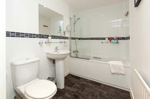 Foto 13 - Bright & Airy 1 Bedroom Apartment in Trendy Peckham