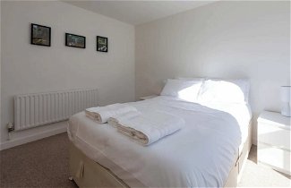 Foto 1 - Bright & Airy 1 Bedroom Apartment in Trendy Peckham